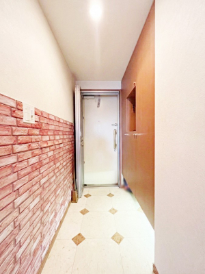 ���ց@�����`Entrance�`�@�Ƃ̒��ł��q�l���}����ŏ��̏ꏊ�ł��錺�ւ́A�Ƃ̈�ۂ��̂��̂ł��I�L�x�Ȍ��֎��[�ŁA����Y��ɕۂ��Ƃ��o���܂��􌺊ւɂ͂����Ղ���[�̉��ʔ��������I���ꕔ���H�L