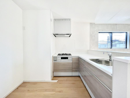 �L�b�`���@L���^���Ɨ�������X�y�[�X���L�X�Ǝg���܂��B�R���p�N�g�ɓ����Ă��������N���N