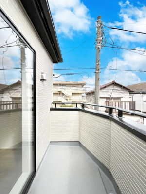 �o���R�j�[�@�����`Balcony�`  �o���R�j�[�͉������z���������݁A���z�c����󕨂��C�����悭�������Ƃ��ł��܂��B  �g���₷���J���I�ȃo���R�j�[�ł����z�����������Ղ�~�蒍���A�o���R�j�[�t���Z�܂��B  