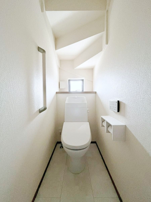 �g�C���@������C�������`Toilet�`�@�Y��E�X�b�L���E���K�ȃE�H�V�����b�g�t�g�C���ł��낰���Ԃł��B�̌������薾�邭�A���K��ԂƂȂ��Ă���܂��������g���ꏊ�����炱���̔z���ł��I