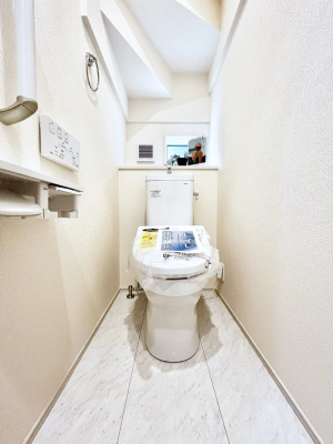 �g�C���@�����`Toilet�`�@�Y��E�X�b�L���E���K�ȃE�H�V�����b�g�t�g�C���ł��낰���Ԃł��B�g�C���͖����g�킴��𓾂Ȃ����́B����������ۂ������ł��ˁB�g�C����2��������̂Œ��̍��G���ɕ֗��ł��I