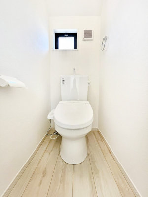 �g�C���@�������P�������`Toilet�`�@�Y��E�X�b�L���E���K�ȃE�H�V�����b�g�t�g�C���ł��낰���Ԃł��B�̌������薾�邭�A���K��ԂƂȂ��Ă���܂��������g���ꏊ�����炱���̔z���ł��I