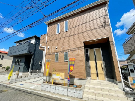 ���n�O�ώʐ^�@�O�ρ��P�������`Exterior�`�@�������ː��u�k���x�v�w�k��10���I�w�߂̗��֐��ƖL���Ȏ��R�����󂷂�Z���̂��ƁA�ʂ�L���ȉ��K�ȕ�炵�͉Ƒ����Ί�ɂ��Ă��ꂻ���ł��B