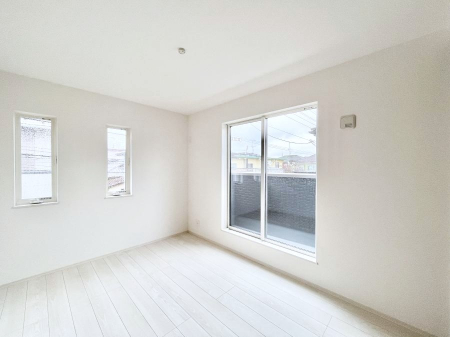 ���̑����ρ@�������P�������`Bed Room�`�@2�ʍ̌����m�ۂ������邢�����́A���ʂ����ǂ��A��ϋ��S�n�̗ǂ���ԂƂȂ��Ă���܂��B�u�₩�ȕ��������ċN���钩�́A���K�����̎n�܂�ɁI�������肪�ƂĂ��ǂ��Z�܂���