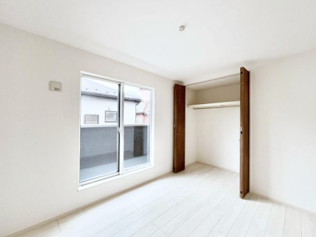 �Q���@�������P�������`Bed Room�`�@�}���V�����ƈႢ�������������̂��ˌ��Ẵ����b�g�ł��B���Ƒ������������ƂŎ苷�Ɋ����Ă����Z�܂����ˌ��Ăł͊e�����v���C�o�V�[��ۂ��Ƃ��ł��܂��B