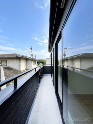 �o���R�j�[�@������C�������`Balcony�`�@������̃o���R�j�[�̑O�ɂ͉_�ȊO�ɑ��z���Ղ���̂�����܂���B�����󕨂������₷���A����薾�邭�C�����̂������������Ă��܂��B�g���₷���J���I�ȃo���R�j�[�ł���