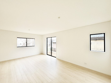 ���r���O�@�傫�ȑ����炽���Ղ�̗z���ƕ����������郊�r���O