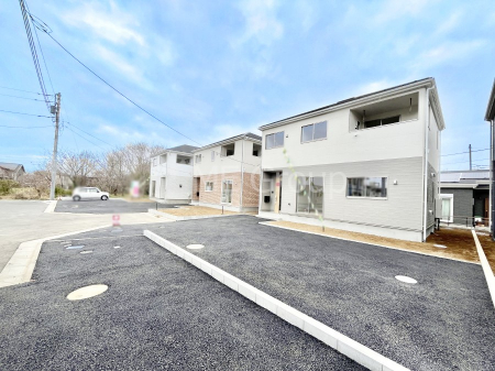 ���n�O�ώʐ^�@�O�ρ`Exterior�`�@�O�ʓ��H�͊ՐÂȏZ��n���͂���Ԓʂ�̏��Ȃ����H�B���Ԃ̏o��������炭�炭�ł��I���s���_�E���n���w�̂���]�́A���C�y�ɂ��₢���킹���������I