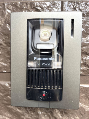 ���̑����ρ@���q�҂��m�F�ł���s�u���j�^�[�t�C���^�[�z��