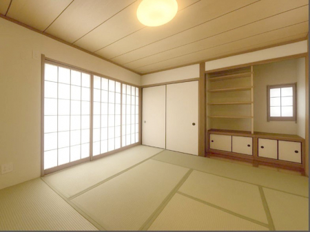 ���̑����ρ@�����`Japanese Room�`�@�a���������ʂȎ��ԁA��炩�ȏt�̂��炩�Ȏ��A�~�͂�̎��������炷�z�Ƃ������ԁA�o��N���ɂ���ĕ\���ς�����ʂȏꏊ�A�Ƒ��݂�Ȃ̂��C�ɓ���̋�ԁB