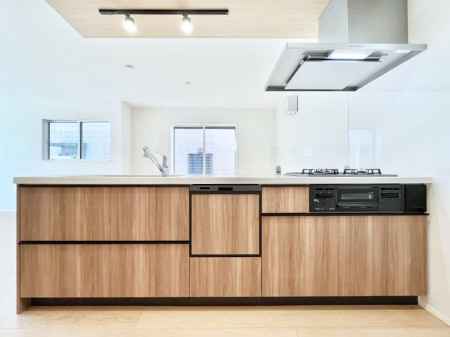 �L�b�`���@�����`Kitchen�`�@�u���������͉�����낤�v����ȃL�b�`���Ȃ�v�������藿�����ł����Ⴂ�܂��B�L�b�`������̓��r���O����]�ł��܂��B�Ƒ����Ȃ��邨�Ƃ������ɂ������܂��B