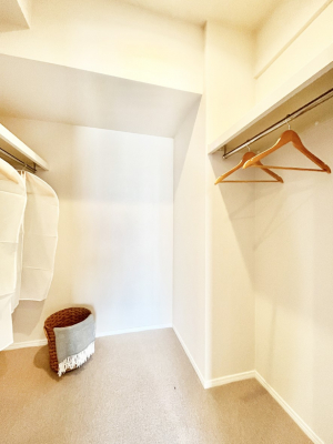 ���̑��@�ߗނ��n���K�[�Ɋ|�����܂܎��[�ł���WIC�B�ߗނ̐������ڂ����₷���ĕ֗��ł��I