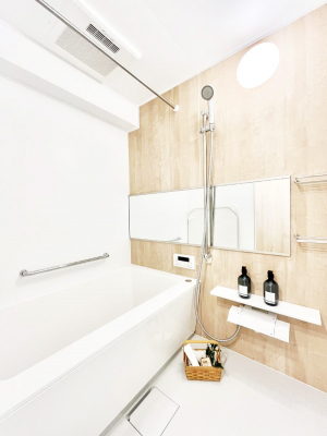 �����@����̔�������Ă���閾�邢�������̂���o�X���[��