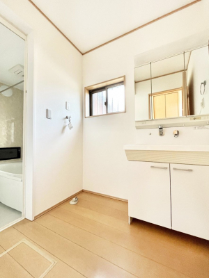 ���ʑ�E���ʏ��@���[�͂Ƌ@�\���ɗD�ꂽ���ʉ��ϑ�  