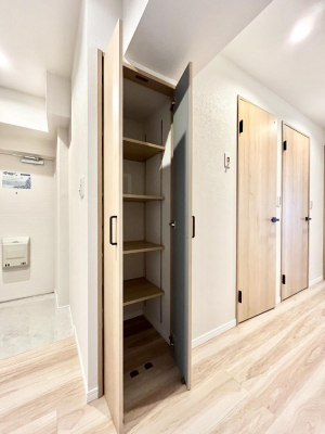 ���̑����ρ@�L�����[�B�|�������G�߂̏��������[���邱�Ƃ��ł��܂��B