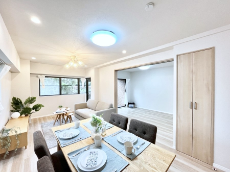 ���r���O�@�������������͋C�̂k�c�j�͉Ƒ��݂�Ȃ̉��K���