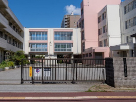 ���ӊ��@���w�Z 780m ��t�s���K����񒆊w�Z