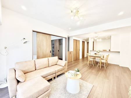 ���r���O�@�������������͋C�̂k�c�j�͉Ƒ��݂�Ȃ̉��K���