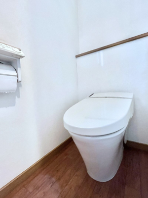 �g�C���@�g�C����1�K��2�K���ꂼ��ɔz�u����Ă��ĂƂĂ��֗��ł��B 