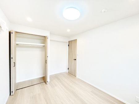 �Q���@�N���[�[�b�g�t���̂������ŏ[�������v���C�x�[�g���Ԃ��߂����܂��B