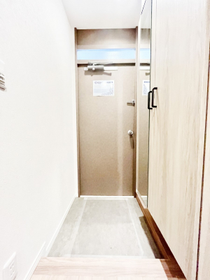 ���ց@���Ƒ��₨�q�l���C�����悭���o�}���ł��鉸�₩�ȕ��͋C�̌��ւł��B