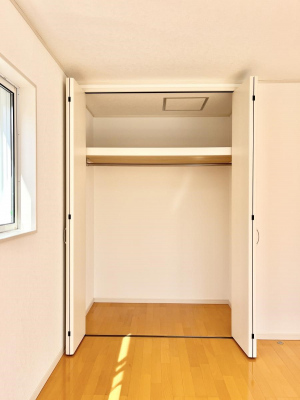 ���[�@�m���̃N���[�[�b�g�B���s��������̂Ō���̈ߗނ�����������܂�܂��B