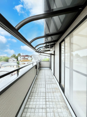 �o���R�j�[�@�����`Balcony�`  �o���R�j�[�͉������z���������݁A���z�c����󕨂��C�����悭�������Ƃ��ł��܂��B  �g���₷���J���I�ȃo���R�j�[�ł����z�����������Ղ�~�蒍���A�o���R�j�[�t���Z�܂��B  