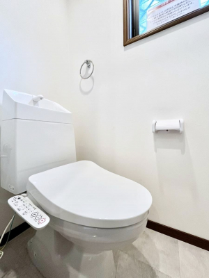 �g�C���@�����`Toilet�`�@�Y��E�X�b�L���E���K�ȃE�H�V�����b�g�t�g�C���ł��낰���Ԃł��B�g�C���͖����g�킴��𓾂Ȃ����́B����������ۂ������ł��ˁB�g�C����2��������̂Œ��̍��G���ɕ֗��ł��I