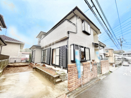 ���n�O�ώʐ^�@�������ꂽ�O�ρA�㎿�ȏZ��Ԃ��L���鎺���͉i�����S���ĉ߂�����Z���ł�