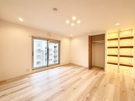 ���r���O�@�Ƒ������R�ƏW�܂�e���̃X�y�[�X�ɂȂ肻��