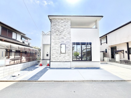 ���n�O�ώʐ^�@�`Exterior�`�@���X�����Ȃ���A�咣���߂����ǂ����]�T������������V���[�v�ȃt�H�����ŘȂޓ@��́A���V�̋�ƏƂ炵���킹�鎖�ŁA�{������ׂ������`�̎p�������Ă���܂��B