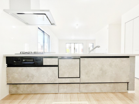 ���̑����ρ@�g�[�E���C�E�����E�����ƂP��łS�����􂷂���K�ݔ��ł��B���C���ł���̂ŃJ�r�̔������h�����|�����y�ɂȂ�܂��B