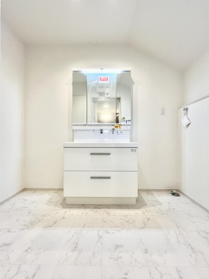 ���ʑ�E���ʏ��@�傫�����₷���O�ʋ��Ő�����������ʑ�́A�g�����Ȃ݃`�F�b�N�┧�̂������ɂ������߂ł��B 