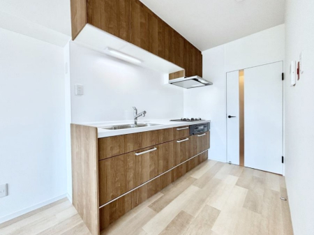 �L�b�`���@�������������I�ɁA�y�����I�V�X�e���L�b�`��  