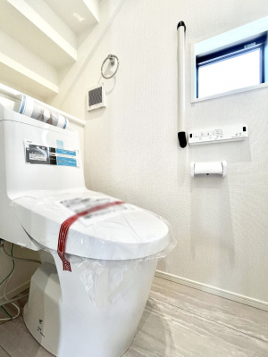 �g�C���@�g�C����1�K��2�K���ꂼ��ɔz�u����Ă��ĂƂĂ��֗��ł��B 
