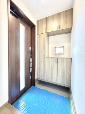 ���ց@������B�������`Entrance�`�@�Ƃ̒��ł��q�l���}����ŏ��̏ꏊ�ł��錺�ւ́A�Ƃ̈�ۂ��̂��̂ł��I�L�x�Ȍ��֎��[�ŁA����Y��ɕۂ��Ƃ��o���܂��􌺊ւɂ͂����Ղ���[�̉��ʔ��������I