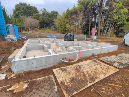 ���n�O�ώʐ^�@��C�������`Exterior�`�@��s���œ���̃X���[���C�t���΂Ɉ͂܂ꂽ�y�n�͓s��̌�����Y���ꂻ���B�l�G��ʂ��Ď��R�ƐG�ꍇ����X�|�b�g�����ӂɂ͐��肾������I  