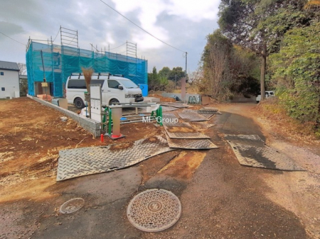 ���n�O�ώʐ^�@�`Exterior�`�@�ՐÂȏZ��n�Ŏq��ĉƑ��ɍœK�B�΂Ɍb�܂ꂽ�G���A�ł��U�������K�ŁA���R�ɕ�܂ꂽ���₩�ȕ�炵��������Z���ł��B�΂̏����������Ȃ���z�b�Ɖ߂��������B  