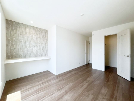 �Q���@������A�������`Bed Room�`�@�u��������������l�v�Ƃ��v�w�ł�����肭�낰��Q���B�����̉Ǝ��₨�d���ɔ�ꂽ���̓t�J�t�J�̃x�b�g�Ŗ�����Ă��������B�{�I�������Ă����K�ȍL����������