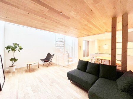 ���̑����ρ@���邢�z���������A�����̕��͋C�ɖ��������_�C�j���O�B   