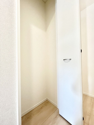 ���̑����ρ@�L�����[�B�|�������G�߂̏��������[���邱�Ƃ��ł��܂��B