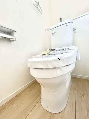 �g�C���@�g�C����1�K��2�K���ꂼ��ɔz�u����Ă��ĂƂĂ��֗��ł��B 