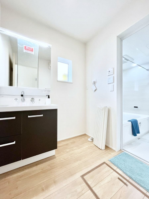 ���̑��@�������̂�����K��Ԃł��B�����̐g�x�x���C�����ǂ����g�������܂��B 