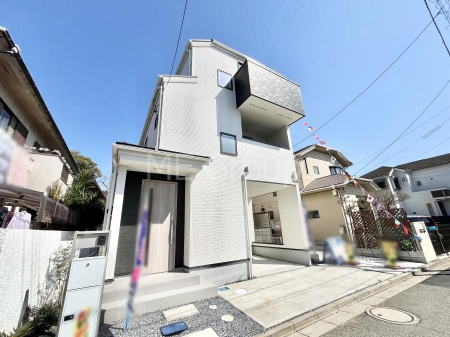 ���n�O�ώʐ^�@�O�ρ��P�������`Exterior�`�@��ˌ��Ă̑傫�ȃ����b�g�́A�����B�́u�y�n�v���u���R�Ɂv�g���鎖�ł��B�K�[�f�j���O��c�h�x�C�Ԃ�o�C�N�̎�ȂǗl�X�ȗp�r�ŗ��p�ł��܂��B