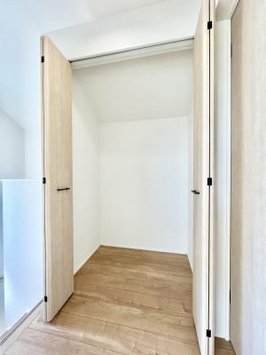 ���̑����ρ@�ݔ����P�������L�����[�B�|�������G�߂̏��������[���邱�Ƃ��ł��܂��B