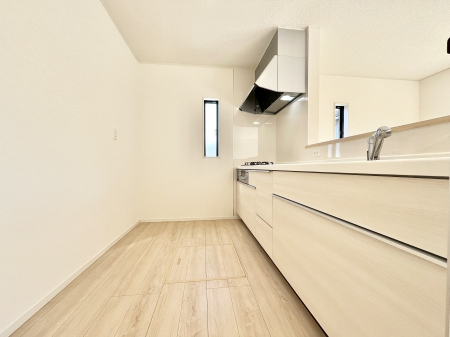 �L�b�`���@�������Q�������`Kitchen�`�@���R�������鑋�̂���L�b�`���������g���ꏊ�����炱���A�g��������l�����܂����B�������Ƃ����L�b�`���R�[�i�[�͎����L���Ȏd�オ��ƂȂ��Ă���܂��B