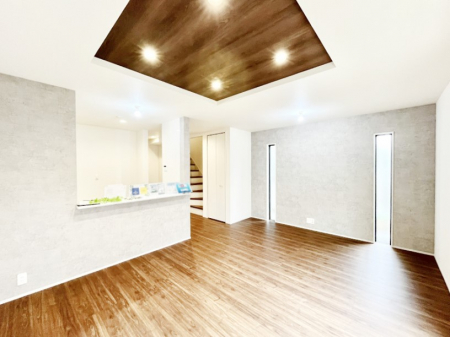 ���̑����ρ@�Ƒ��̏Ί炪���R�Ɛ��܂�Ă���A����ȕ��͋C�̃_�C�j���O�Ɏd�オ���Ă��܂��B