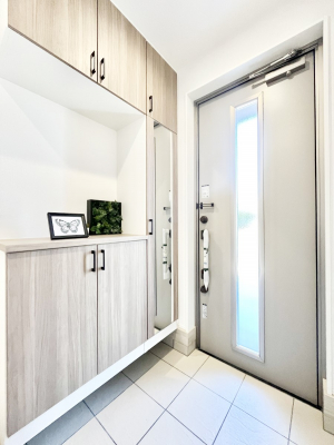 ���ց@�K���X�X���b�g�̓��������փh�A�������Ɍ���͂��Ă���܂�