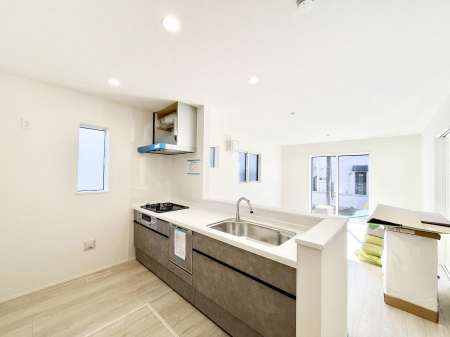 �L�b�`���@�����`Kitchen�`  ���r���O�����n����J�E���^�[�L�b�`���B  ���������Ȃ���Ƒ��ƃR�~���j�P�[�V�������Ƃ�邾���łȂ��A�傫�ȊJ���������邱�Ƃ��ł��܂��B  ���q�l�̐����������邱�Ƃ��ł��܂��ˁI