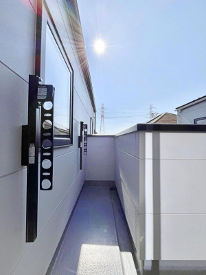 �o���R�j�[�@�������Q�������`Balcony�`  �o���R�j�[�͉������z���������݁A���z�c����󕨂��C�����悭�������Ƃ��ł��܂��B  �g���₷���J���I�ȃo���R�j�[�ł����z�����������Ղ�~�蒍���A�o���R�j�[�t���Z�܂��B  